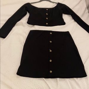 A black skirt set